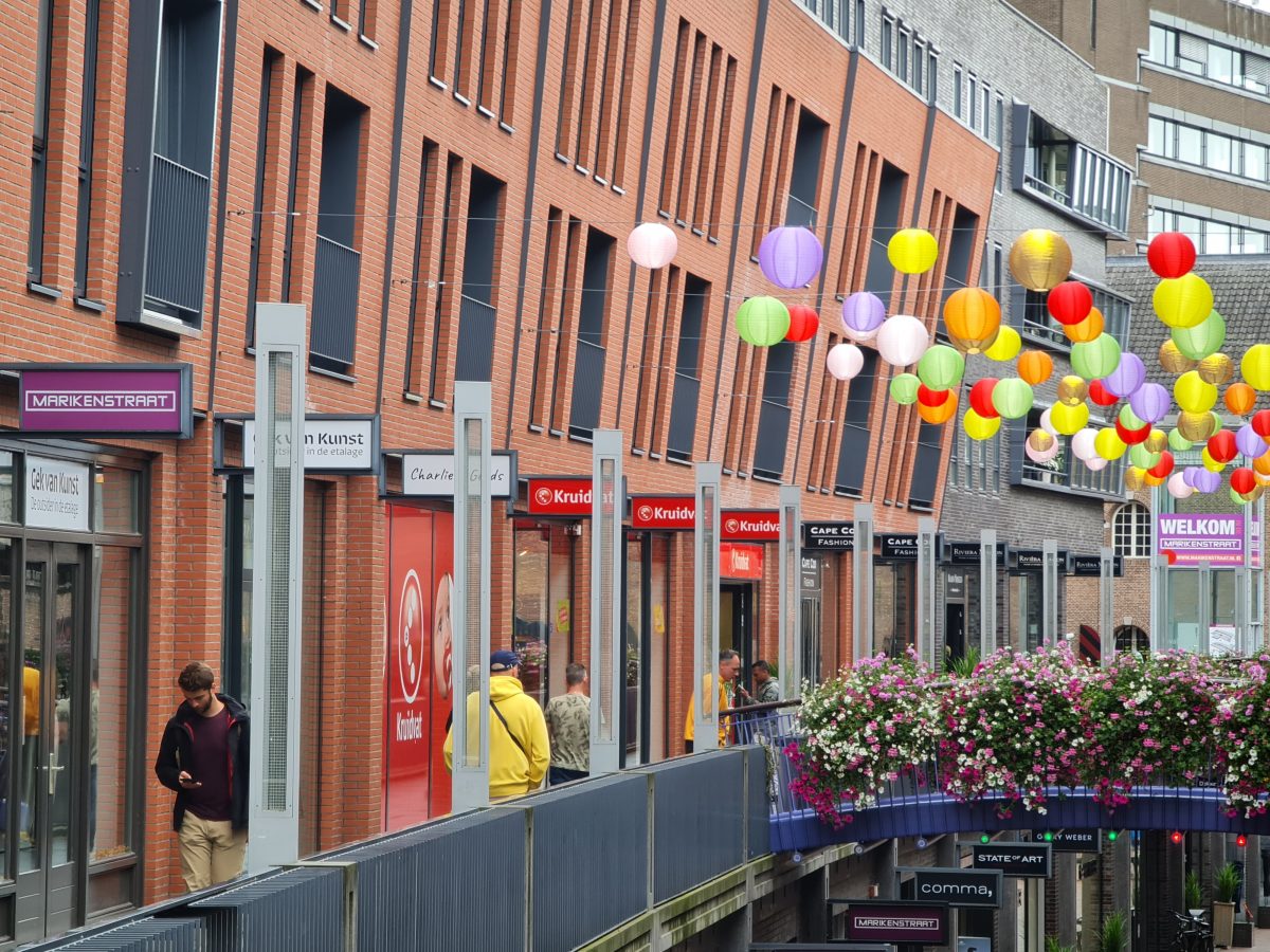 Marikenstraat, Winkelcentrums