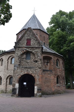 Sint-Nicolaaskapel, Kapellen