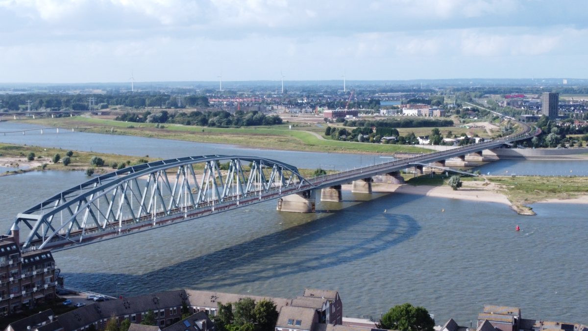 Snelbinder, Bruggen