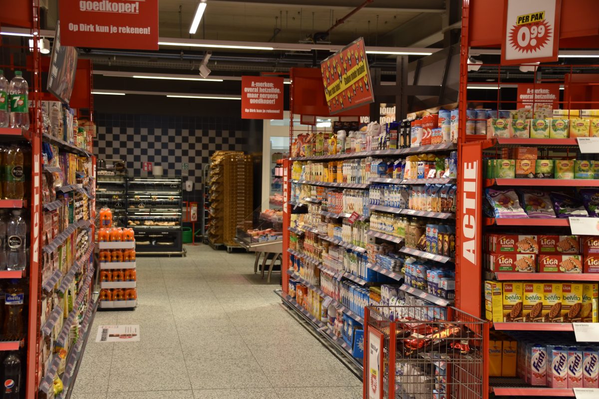 Supermarktschap, Supermarkten